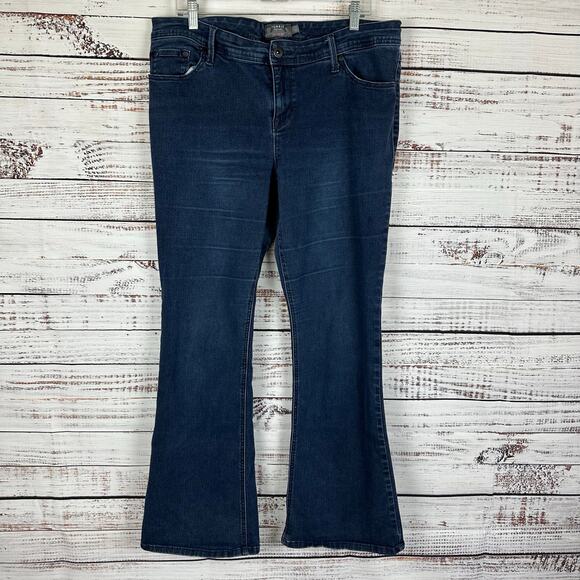 Women's EUC Torrid Luxe Slim Boot Dark Wash Denim Jeans Stretch Casual Size 18R - Picture 1 of 7